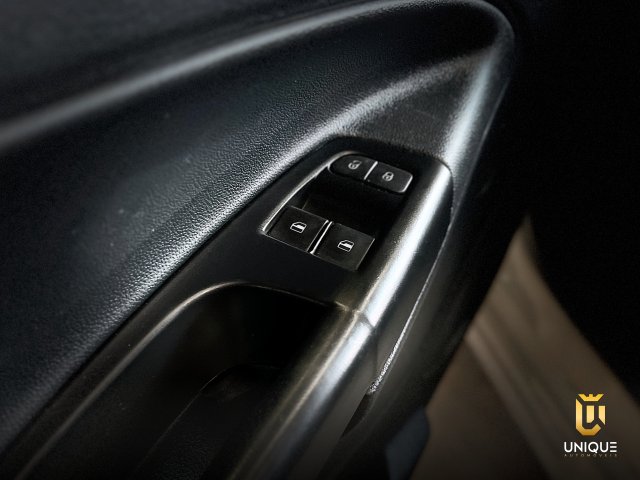 Volkswagen Saveiro 1.6 MSI ROBUST CS 16V FLEX 2P MANUAL 2023 branco à venda na Unique Automóveis em Indaiatuba — foto 14