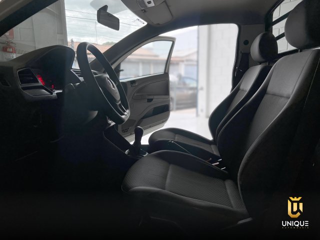 Volkswagen Saveiro 1.6 MSI ROBUST CS 16V FLEX 2P MANUAL 2023 branco à venda na Unique Automóveis em Indaiatuba — foto 18