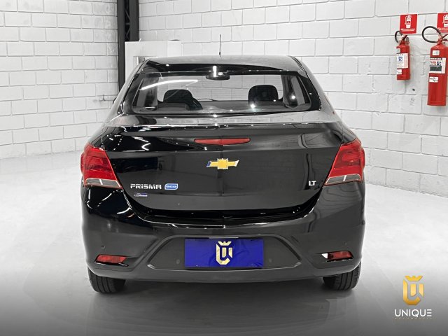 Chevrolet Prisma 1.4 MPFI LT 8V FLEX 4P MANUAL 2017/2018 preto à venda na Unique Automóveis em Indaiatuba — foto 6