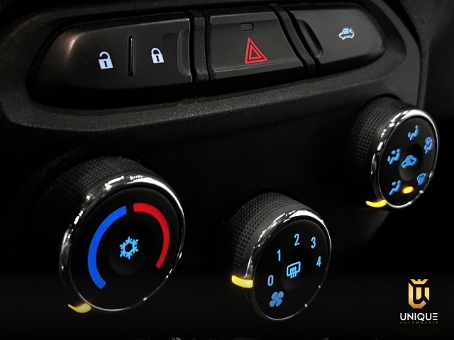 Chevrolet Prisma 1.4 MPFI LT 8V FLEX 4P MANUAL 2017/2018 preto à venda na Unique Automóveis em Indaiatuba — foto 13