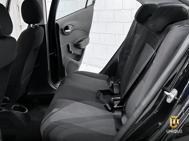Chevrolet Prisma 1.4 MPFI LT 8V FLEX 4P MANUAL 2017/2018 preto à venda na Unique Automóveis em Indaiatuba — foto 18
