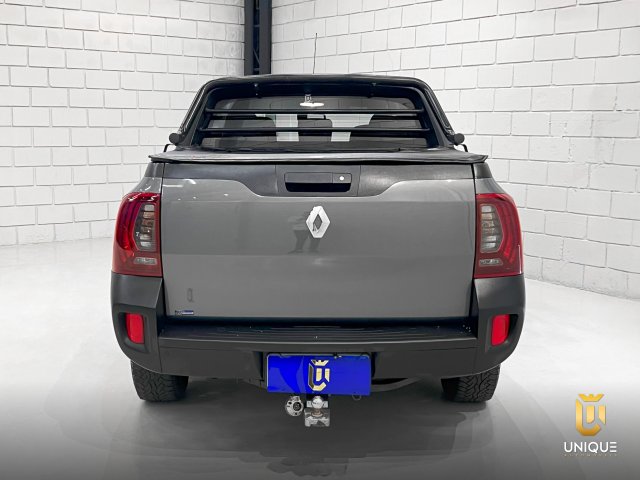 Renault Duster Oroch 1.6 16V SCE FLEX EXPRESSION MANUAL 2017/2018 cinza à venda na Unique Automóveis em Indaiatuba — foto 6