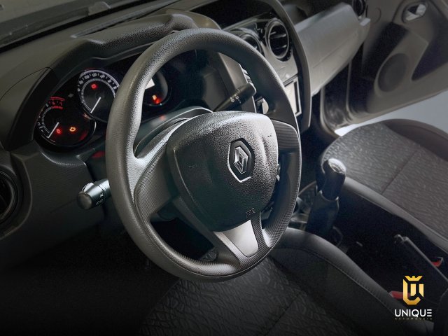 Renault Duster Oroch 1.6 16V SCE FLEX EXPRESSION MANUAL 2017/2018 cinza à venda na Unique Automóveis em Indaiatuba — foto 9