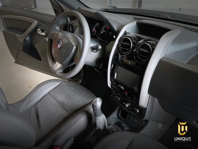 Renault Duster Oroch 1.6 16V SCE FLEX EXPRESSION MANUAL 2017/2018 cinza à venda na Unique Automóveis em Indaiatuba — foto 15