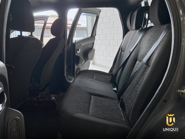 Renault Duster Oroch 1.6 16V SCE FLEX EXPRESSION MANUAL 2017/2018 cinza à venda na Unique Automóveis em Indaiatuba — foto 16