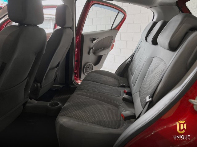 Fiat Palio 1.0 MPI ATTRACTIVE 8V FLEX 4P MANUAL 2012 vermelho à venda na Unique Automóveis em Indaiatuba — foto 15