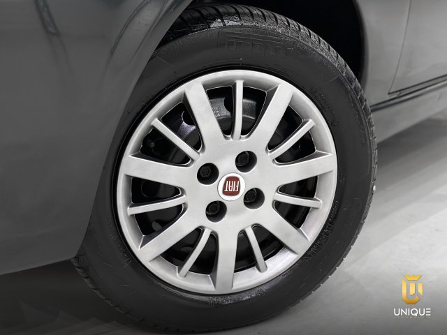 Fiat Palio 1.0 MPI FIRE ECONOMY 8V FLEX 4P MANUAL 2010 cinza à venda na Unique Automóveis em Indaiatuba — foto 6