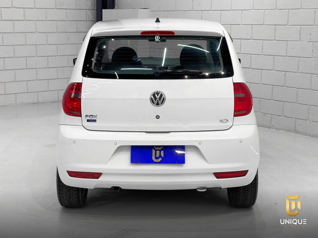 Volkswagen Fox 1.0 MI TRENDLINE 8V FLEX 4P MANUAL 2014 branco à venda na Unique Automóveis em Indaiatuba — foto 5