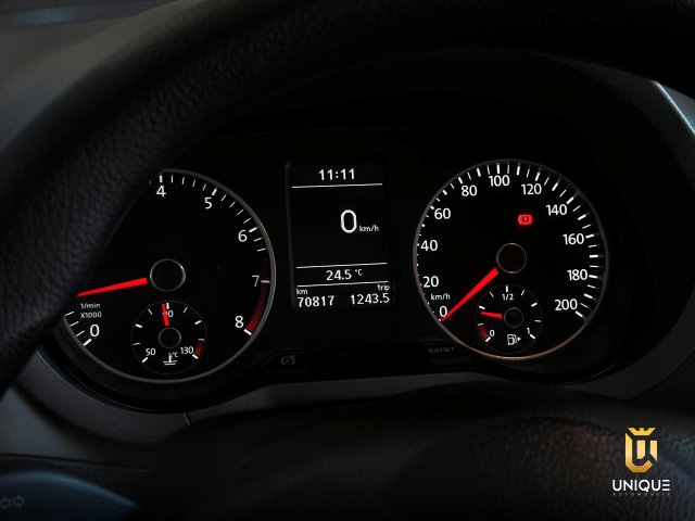 Volkswagen Fox 1.0 MI TRENDLINE 8V FLEX 4P MANUAL 2014 branco à venda na Unique Automóveis em Indaiatuba — foto 10