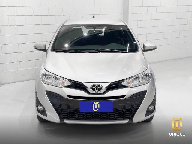 Toyota Yaris Hatch 1.3 16V FLEX XL PLUS TECH MULTIDRIVE 2019/2020 prata à venda na Unique Automóveis em Indaiatuba — foto 4