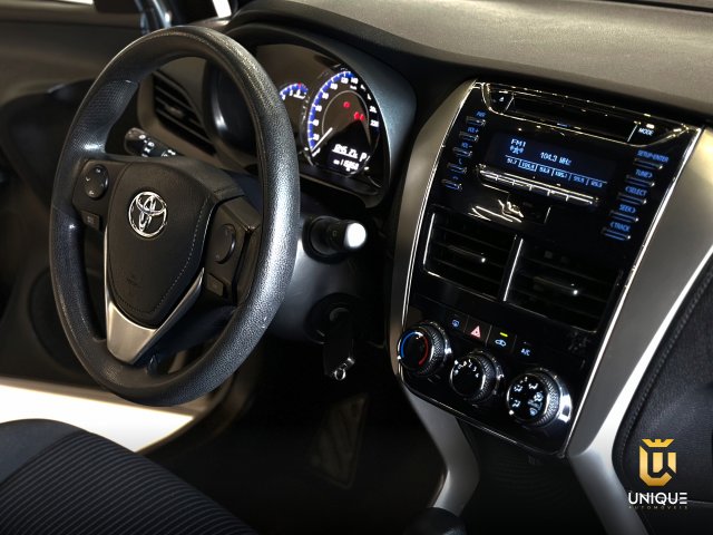 Toyota Yaris Hatch 1.3 16V FLEX XL PLUS TECH MULTIDRIVE 2019/2020 prata à venda na Unique Automóveis em Indaiatuba — foto 17