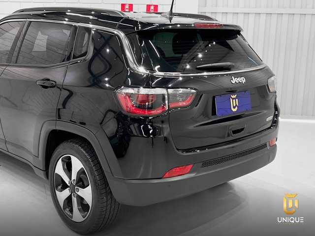 Jeep Compass 2.0 16V FLEX LONGITUDE AUTOMÁTICO 2018 preto à venda na Unique Automóveis em Indaiatuba — foto 5