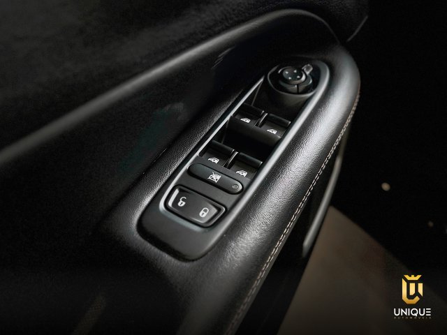 Jeep Compass 2.0 16V FLEX LONGITUDE AUTOMÁTICO 2018 preto à venda na Unique Automóveis em Indaiatuba — foto 10