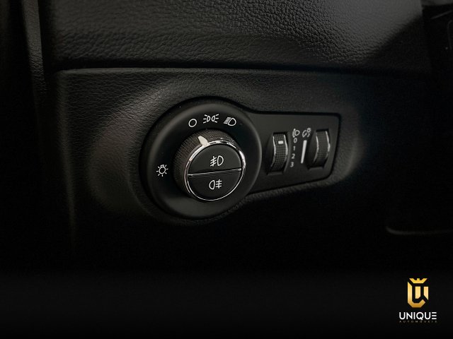 Jeep Compass 2.0 16V FLEX LONGITUDE AUTOMÁTICO 2018 preto à venda na Unique Automóveis em Indaiatuba — foto 11