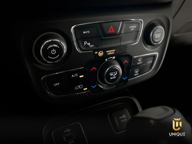 Jeep Compass 2.0 16V FLEX LONGITUDE AUTOMÁTICO 2018 preto à venda na Unique Automóveis em Indaiatuba — foto 12