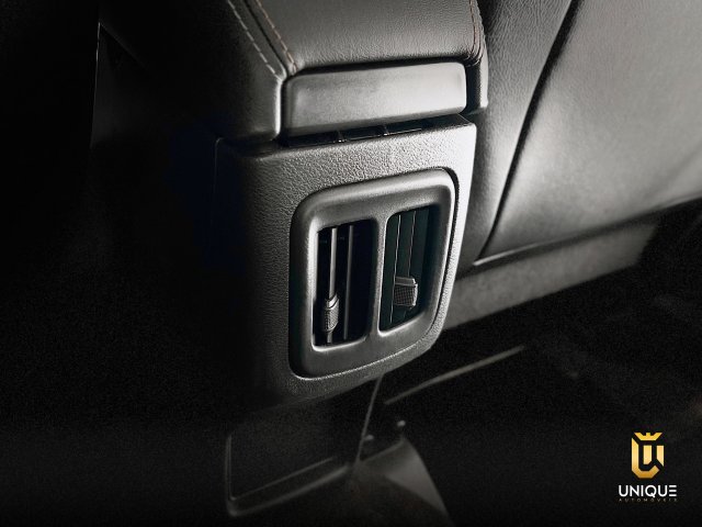 Jeep Compass 2.0 16V FLEX LONGITUDE AUTOMÁTICO 2018 preto à venda na Unique Automóveis em Indaiatuba — foto 15