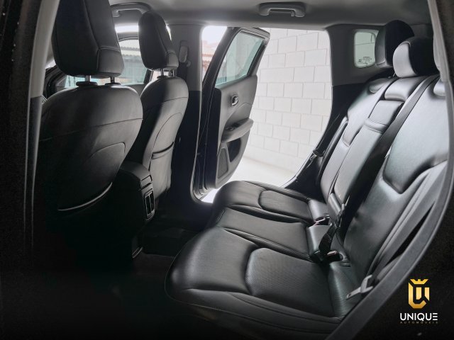 Jeep Compass 2.0 16V FLEX LONGITUDE AUTOMÁTICO 2018 preto à venda na Unique Automóveis em Indaiatuba — foto 18