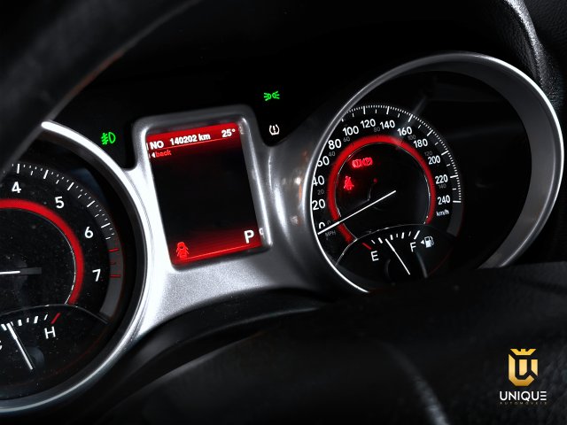 Fiat Freemont 2.4 PRECISION 16V GASOLINA 4P AUTOMÁTICO 2013/2014 branco à venda na Unique Automóveis em Indaiatuba — foto 10