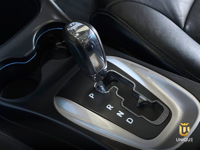 Fiat Freemont 2.4 PRECISION 16V GASOLINA 4P AUTOMÁTICO 2013/2014 branco à venda na Unique Automóveis em Indaiatuba — foto 13