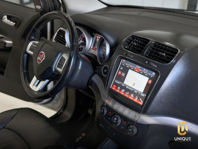 Fiat Freemont 2.4 PRECISION 16V GASOLINA 4P AUTOMÁTICO 2013/2014 branco à venda na Unique Automóveis em Indaiatuba — foto 18