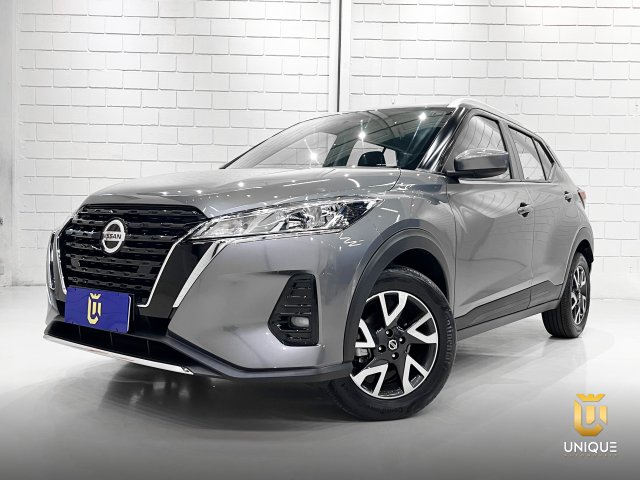 Nissan Kicks 1.6 16V FLEXSTART SENSE XTRONIC 2021/2022 cinza à venda na Unique Automóveis em Indaiatuba — foto 2