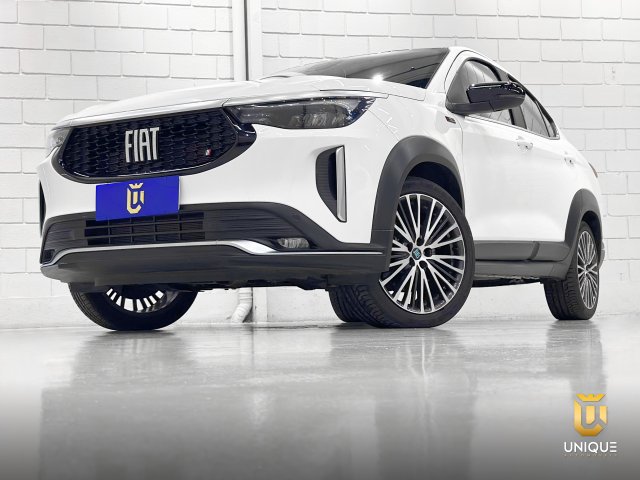 Detalhe do Fiat Fastback na Unique Automóveis em Indaiatuba