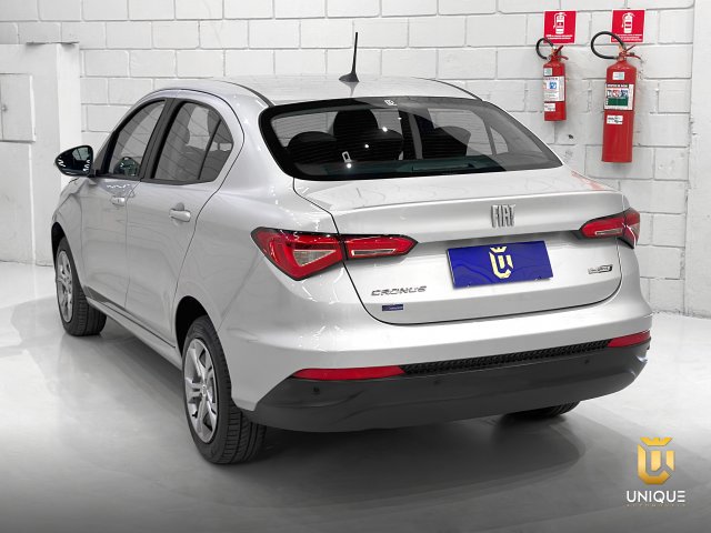 Fiat Cronos 1.3 FIREFLY FLEX DRIVE MANUAL 2022 prata à venda na Unique Automóveis em Indaiatuba — foto 9
