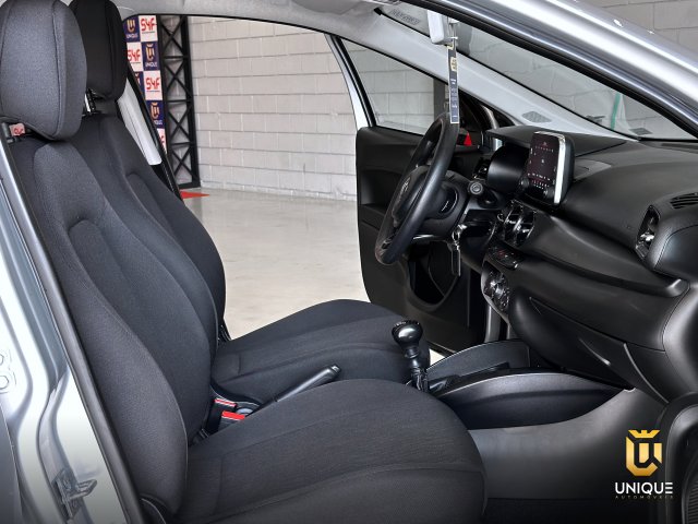 Fiat Cronos 1.3 FIREFLY FLEX DRIVE MANUAL 2022 prata à venda na Unique Automóveis em Indaiatuba — foto 18