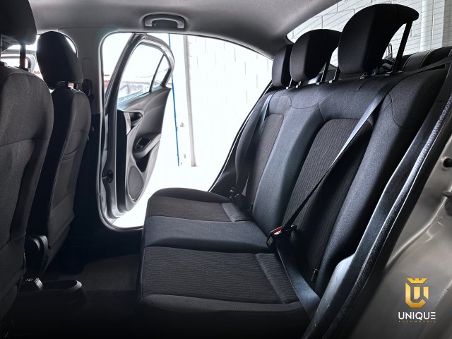 Fiat Cronos 1.3 FIREFLY FLEX DRIVE MANUAL 2022 prata à venda na Unique Automóveis em Indaiatuba — foto 19