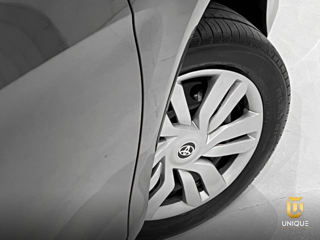 Toyota Yaris Sedan 1.5 16V FLEX SEDAN XL MULTIDRIVE 2022/2023 cinza à venda na Unique Automóveis em Indaiatuba — foto 8