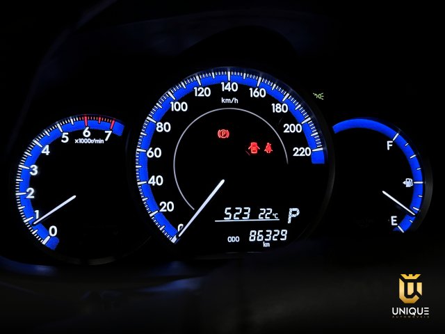 Toyota Yaris Sedan 1.5 16V FLEX SEDAN XL MULTIDRIVE 2022/2023 cinza à venda na Unique Automóveis em Indaiatuba — foto 10