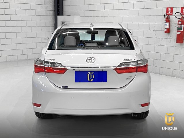 Toyota Corolla 2.0 XEI 16V FLEX 4P AUTOMÁTICO 2017/2018 prata à venda na Unique Automóveis em Indaiatuba — foto 4