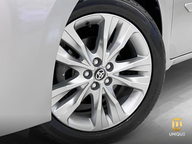 Toyota Corolla 2.0 XEI 16V FLEX 4P AUTOMÁTICO 2017/2018 prata à venda na Unique Automóveis em Indaiatuba — foto 8