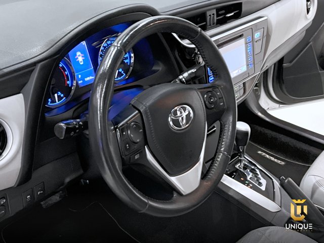 Toyota Corolla 2.0 XEI 16V FLEX 4P AUTOMÁTICO 2017/2018 prata à venda na Unique Automóveis em Indaiatuba — foto 11
