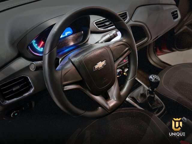 Chevrolet Onix 1.4 MPFI LT 8V FLEX 4P MANUAL 2014/2015 vermelho à venda na Unique Automóveis em Indaiatuba — foto 13