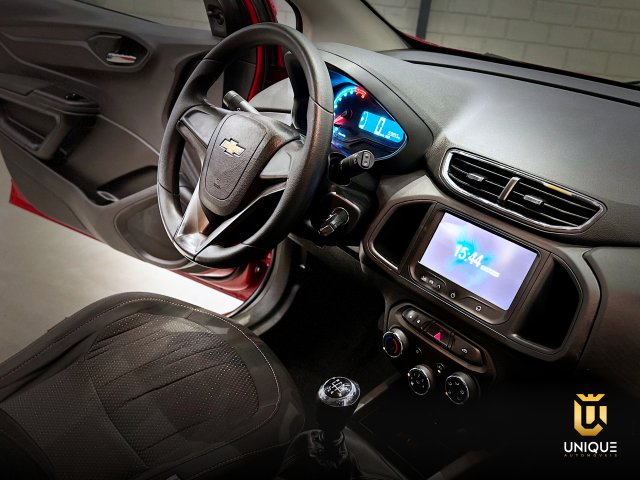 Chevrolet Onix 1.4 MPFI LT 8V FLEX 4P MANUAL 2014/2015 vermelho à venda na Unique Automóveis em Indaiatuba — foto 19
