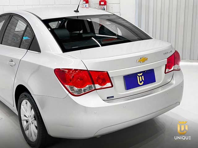 Chevrolet Cruze Sedan 1.8 LT 16V FLEX 4P AUTOMÁTICO 2016 prata à venda na Unique Automóveis em Indaiatuba — foto 6