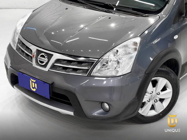 Nissan Livina 1.8 SL X-GEAR 16V FLEX 4P AUTOMÁTICO 2012/2013 cinza à venda na Unique Automóveis em Indaiatuba — foto 3
