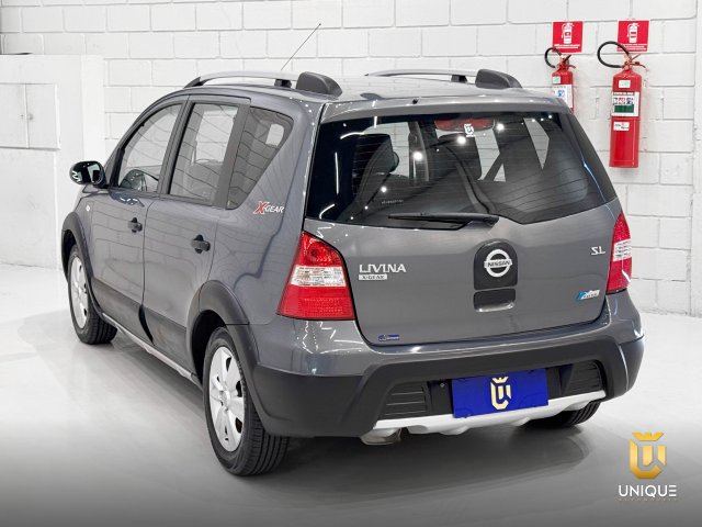 Nissan Livina 1.8 SL X-GEAR 16V FLEX 4P AUTOMÁTICO 2012/2013 cinza à venda na Unique Automóveis em Indaiatuba — foto 6