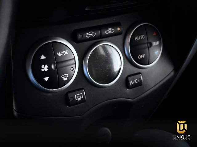 Nissan Livina 1.8 SL X-GEAR 16V FLEX 4P AUTOMÁTICO 2012/2013 cinza à venda na Unique Automóveis em Indaiatuba — foto 13