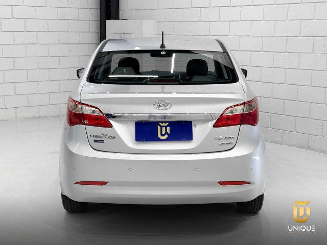 Hyundai Hb20s 1.6 PREMIUM 16V FLEX 4P AUTOMÁTICO 2014/2015 prata à venda na Unique Automóveis em Indaiatuba — foto 5