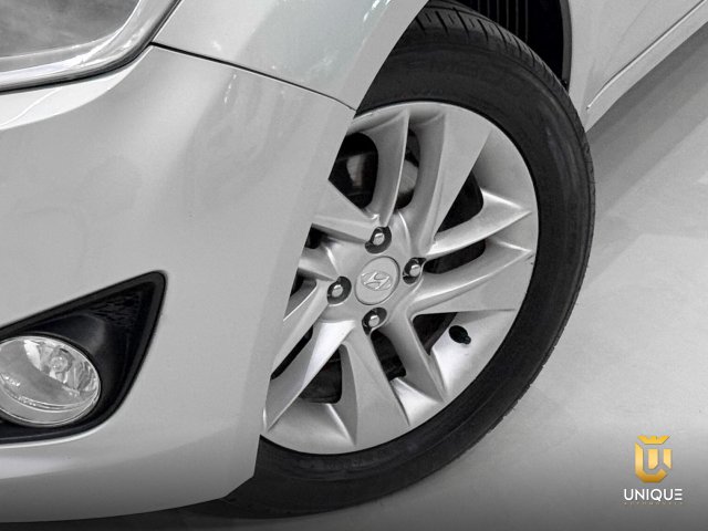 Hyundai Hb20s 1.6 PREMIUM 16V FLEX 4P AUTOMÁTICO 2014/2015 prata à venda na Unique Automóveis em Indaiatuba — foto 7