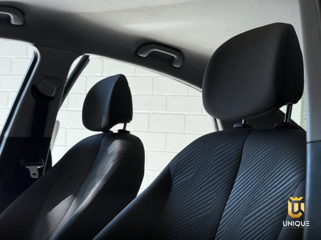 Hyundai Hb20s 1.6 PREMIUM 16V FLEX 4P AUTOMÁTICO 2014/2015 prata à venda na Unique Automóveis em Indaiatuba — foto 16