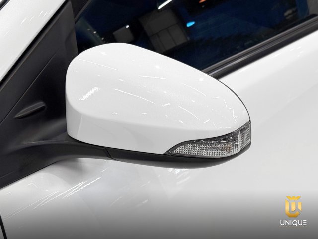 Toyota Yaris Sedan 1.5 16V FLEX SEDAN XL MULTIDRIVE 2022/2023 branco à venda na Unique Automóveis em Indaiatuba — foto 9