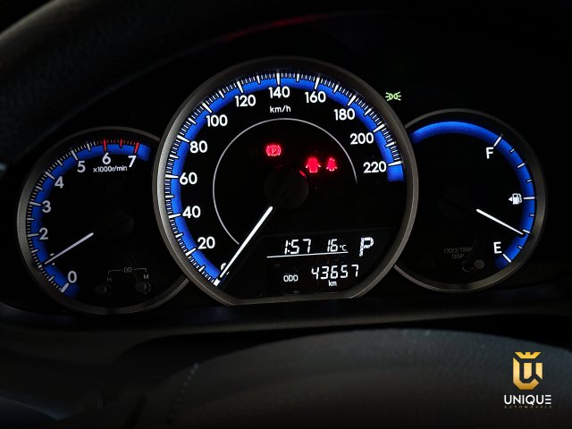 Toyota Yaris Sedan 1.5 16V FLEX SEDAN XL MULTIDRIVE 2022/2023 branco à venda na Unique Automóveis em Indaiatuba — foto 10