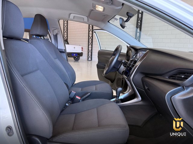 Toyota Yaris Sedan 1.5 16V FLEX SEDAN XL MULTIDRIVE 2022/2023 branco à venda na Unique Automóveis em Indaiatuba — foto 18