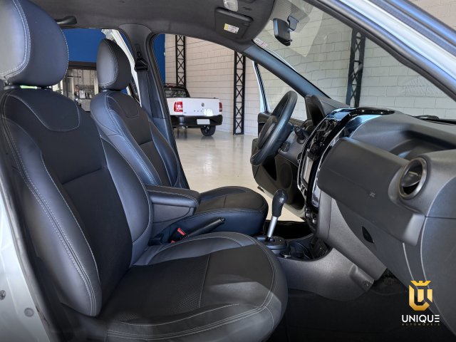 Renault Duster 2.0 DYNAMIQUE 4X2 16V FLEX 4P AUTOMÁTICO 2016 branco à venda na Unique Automóveis em Indaiatuba — foto 18