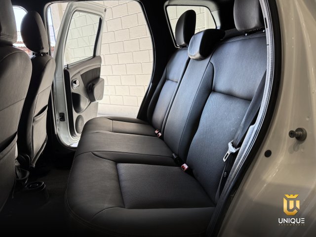 Renault Duster 2.0 DYNAMIQUE 4X2 16V FLEX 4P AUTOMÁTICO 2016 branco à venda na Unique Automóveis em Indaiatuba — foto 19