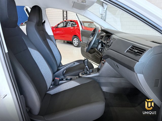 Volkswagen Polo 1.0 MPI TRACK MANUAL 2024 branco à venda na Unique Automóveis em Indaiatuba — foto 20