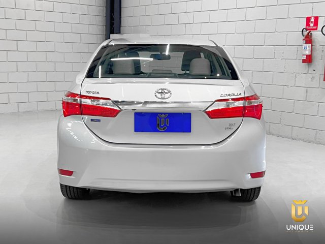 Toyota Corolla 2.0 XEI 16V FLEX 4P AUTOMÁTICO 2016/2017 prata à venda na Unique Automóveis em Indaiatuba — foto 5